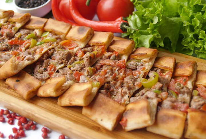 Kuşbaşılı Pide